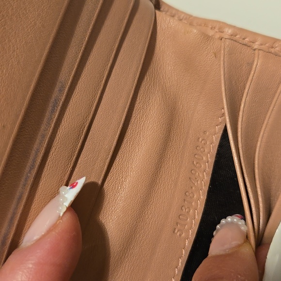 🎀 Pink GUCCI Microguccissima Bi-Fold Wallet - Picture 12 of 16